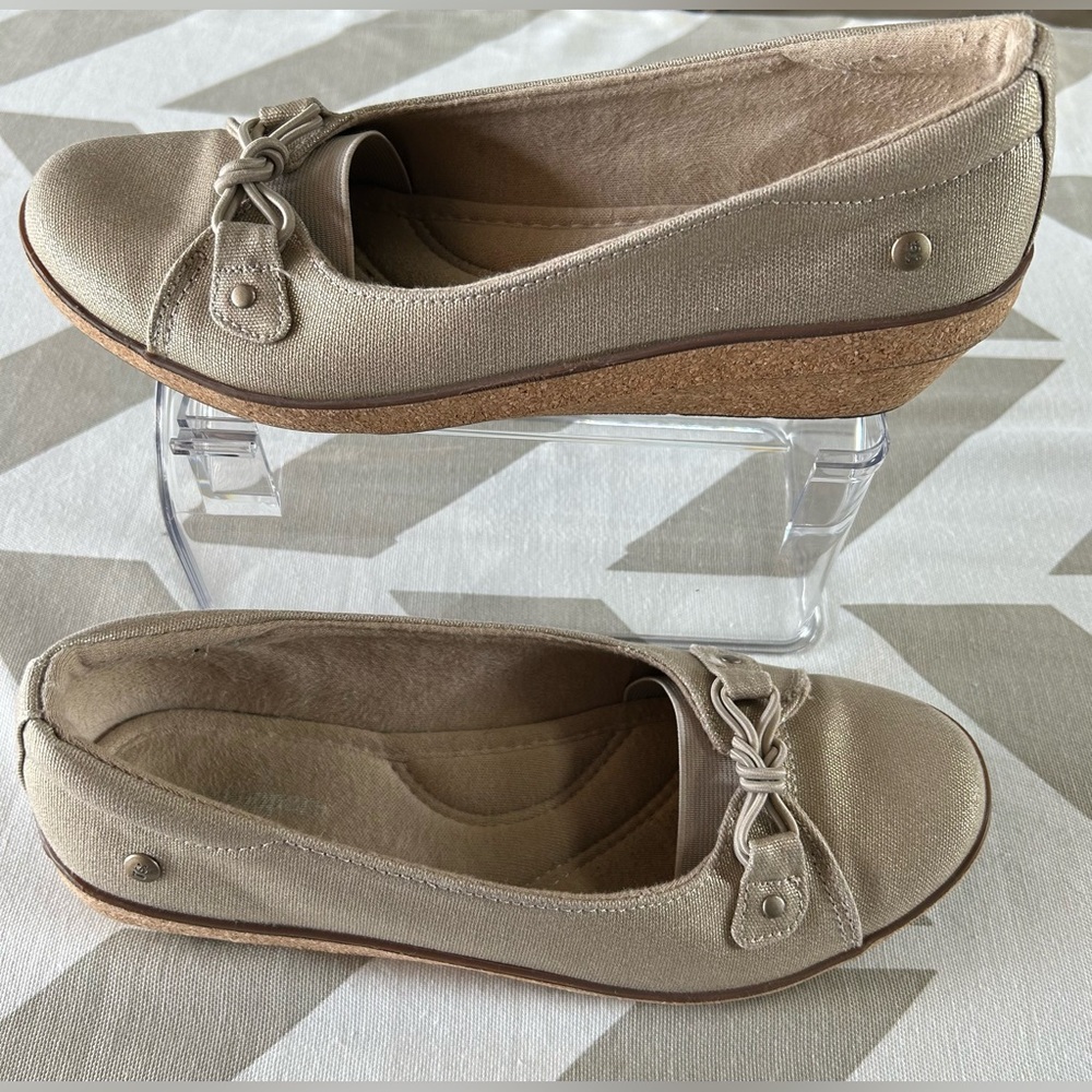 🟣Tan Slip-On Loafers with Decorative Bow